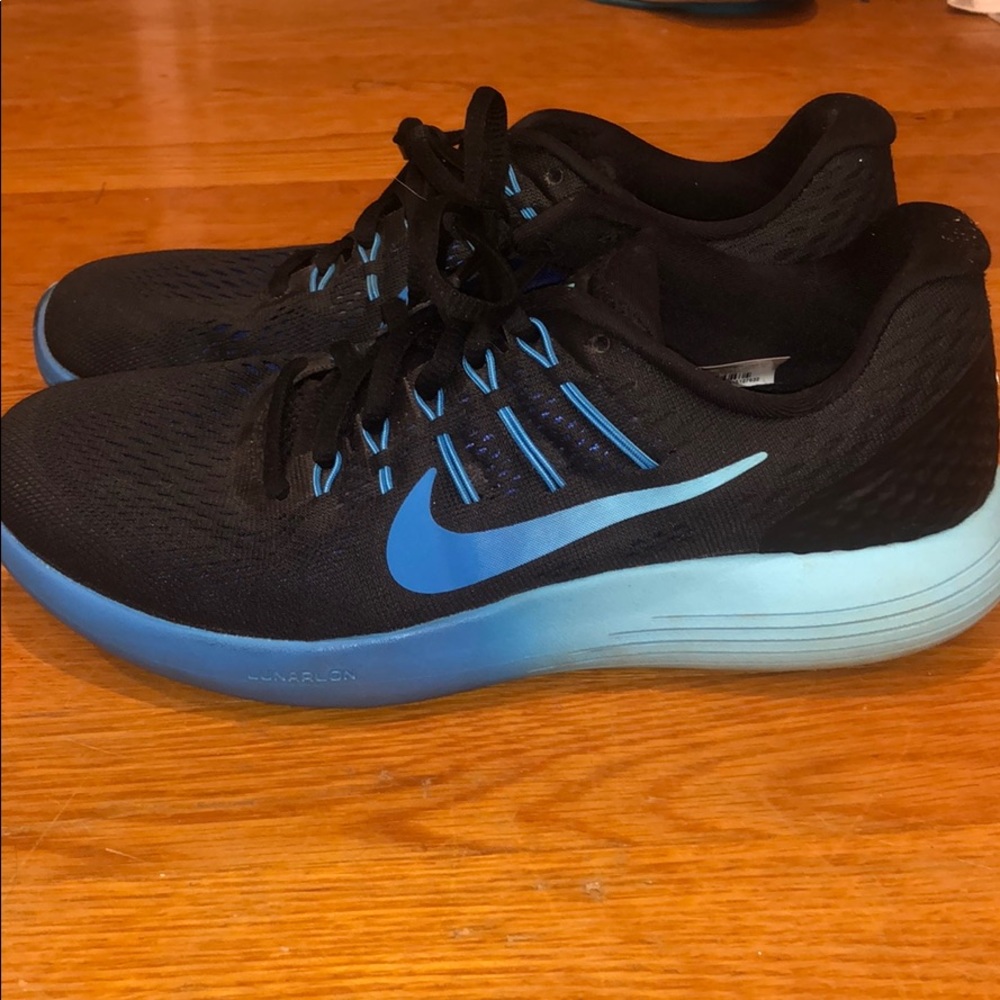 nike women’s blue ombre size 7.5 sneakers